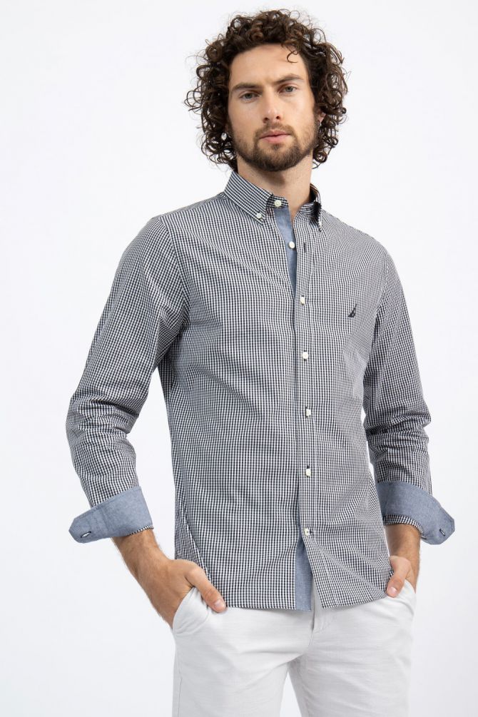 חולצה מכופתרת משבצות TAILORED FIT עם רקמת לוגו