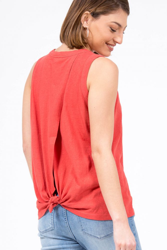 חולצת קשירה בגב