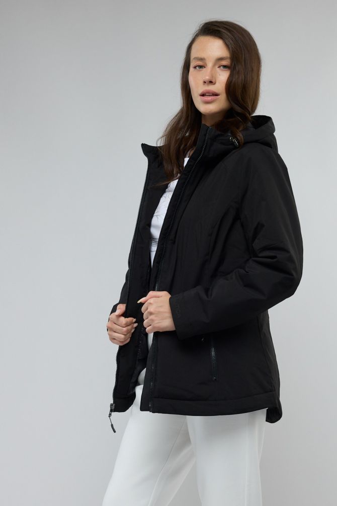 מעיל פוך Nautica עם קפוצ’ון לנשים