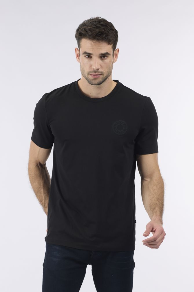 חולצת טי שירט קצרה לגבר