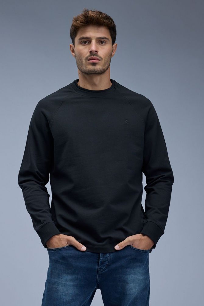 סווטשירט לגברים דוגמת רגלן עם לוגו רקום