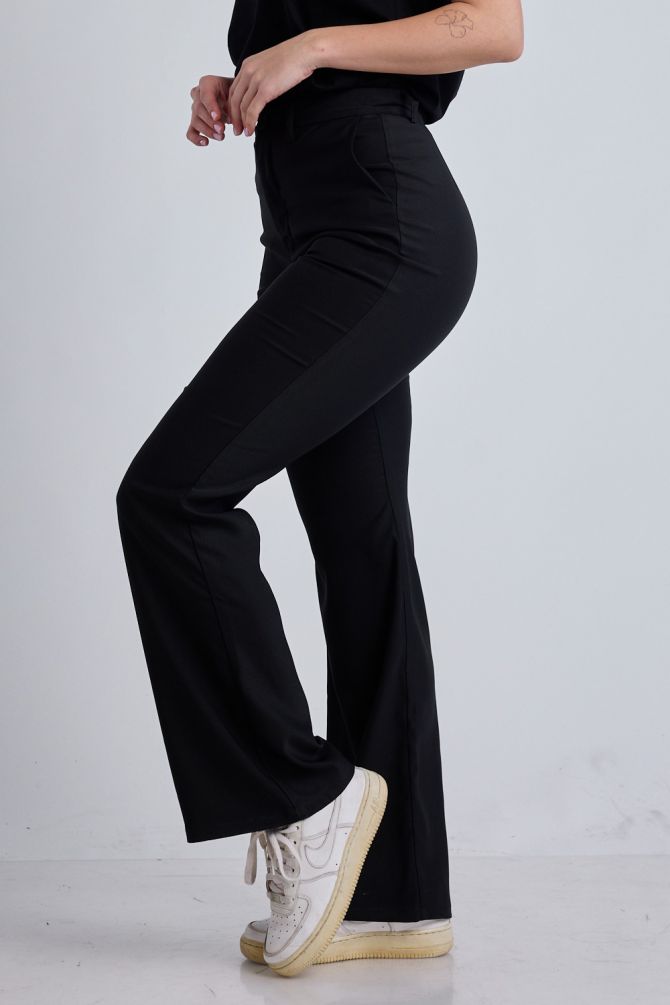 מכנסי צ’ינו ארוכים Nautica בגזרה מתרחבת לנשים