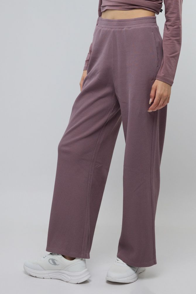 מכנסי טרנינג Nautica לנשים בגזרה מתרחבת