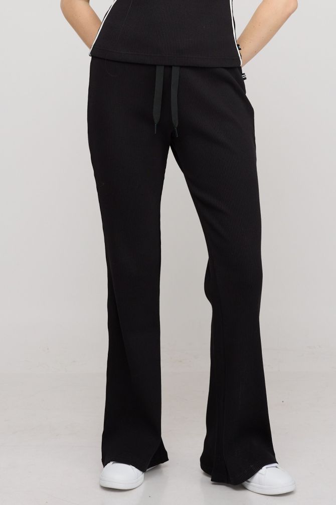 מכנסי ריב מתרחבים לנשים