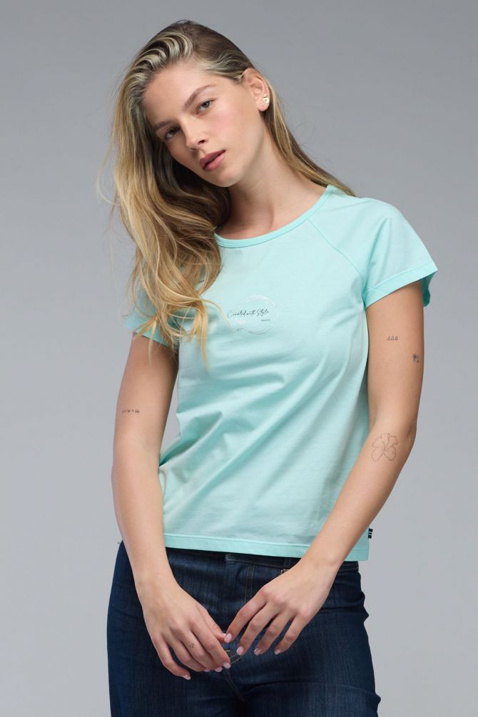 טי שירט רגלן עם שרוולים קצרים והדפס Nautica לנשים