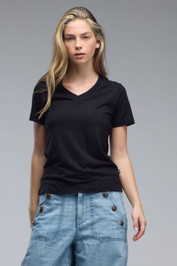 טי שירט עם צווארון V ולוגו Nautica לנשים