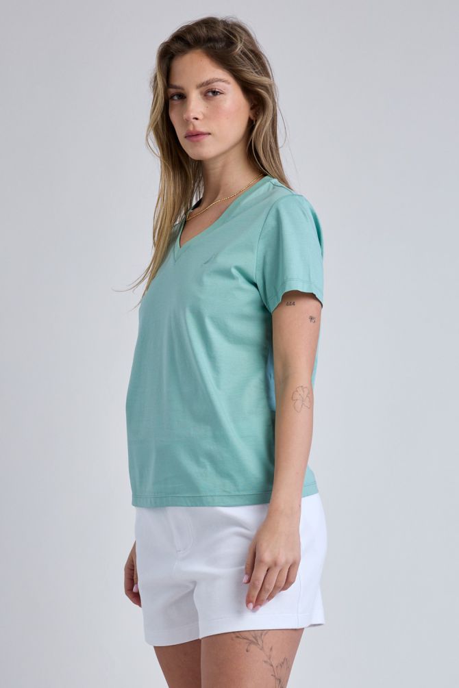 טי שירט קצרה עם צווארון V ולוגו Nautica לנשים