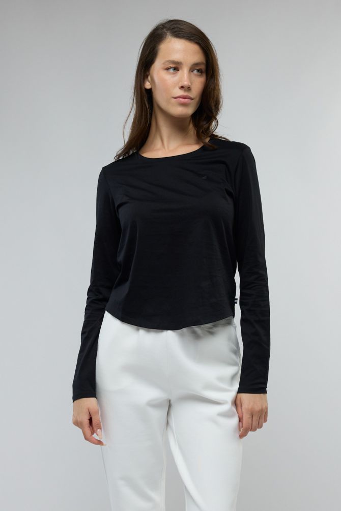 טי שירט בייסיק עם צווארון עגול לנשים