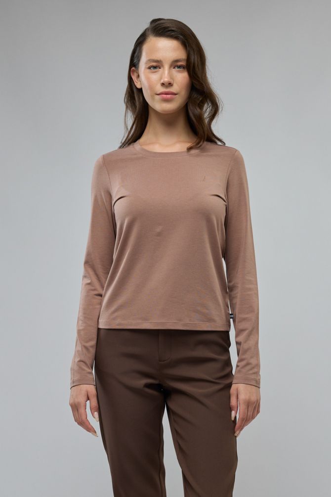 טי שירט בייסיק עם צווארון עגול לנשים