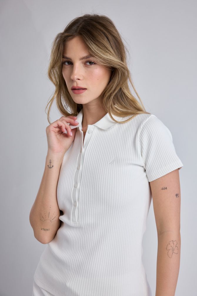 טי שירט ריב קצרה Nautica לנשים עם כפתורים בחזה