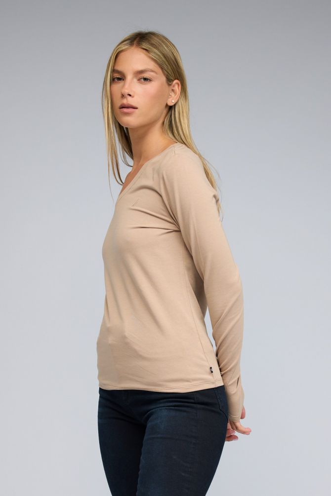 טי שירט Nautica ארוכה לנשים עם לוגו וצווארון וי