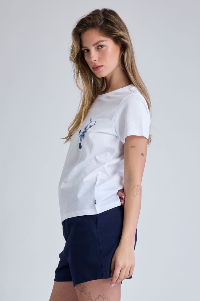 טי שירט Nautica קצרה עם הדפס פרחוני לנשים