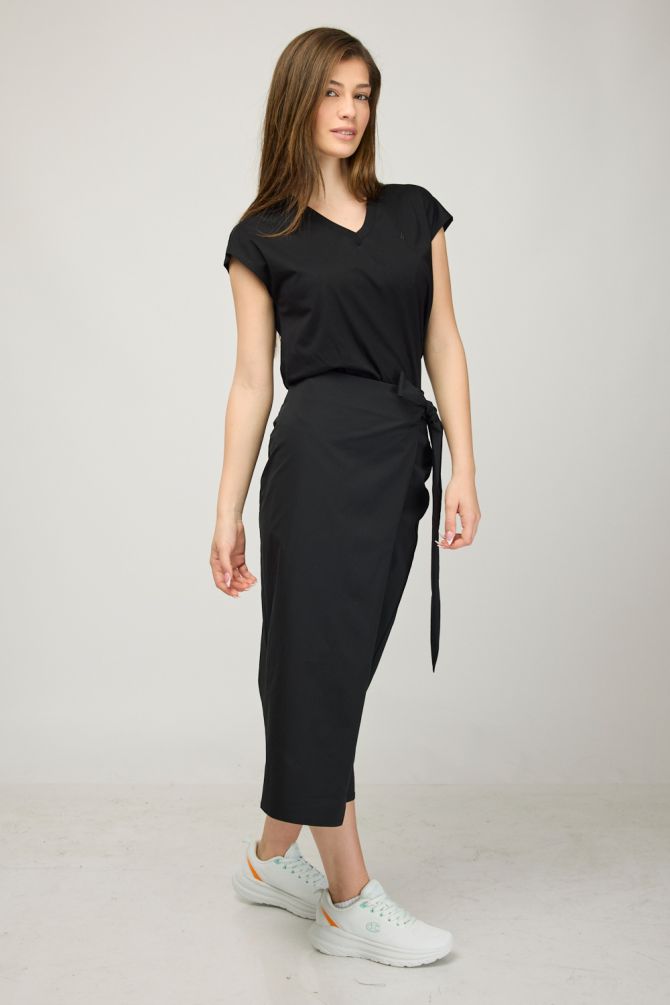 חולצת טי-שירט קצרה