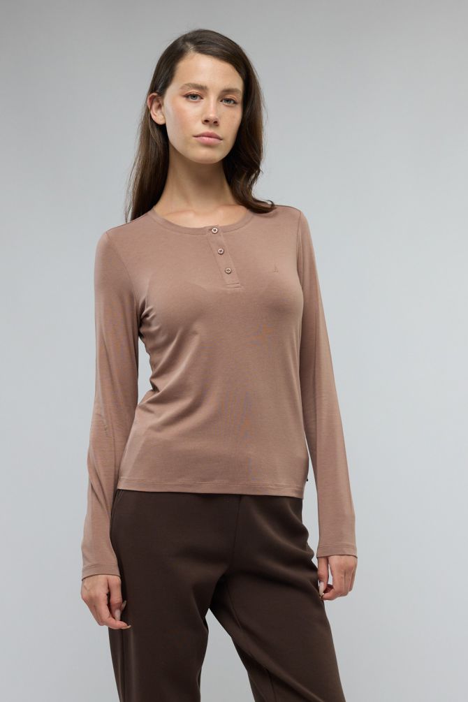 חולצת פולו Nautica ללא צווארון ושרוול ארוך לנשים