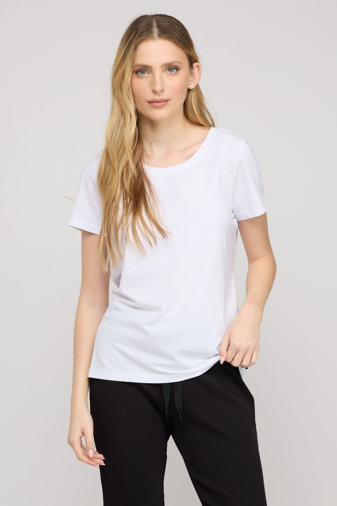 חולצת טי-שירט קצרה לנשים