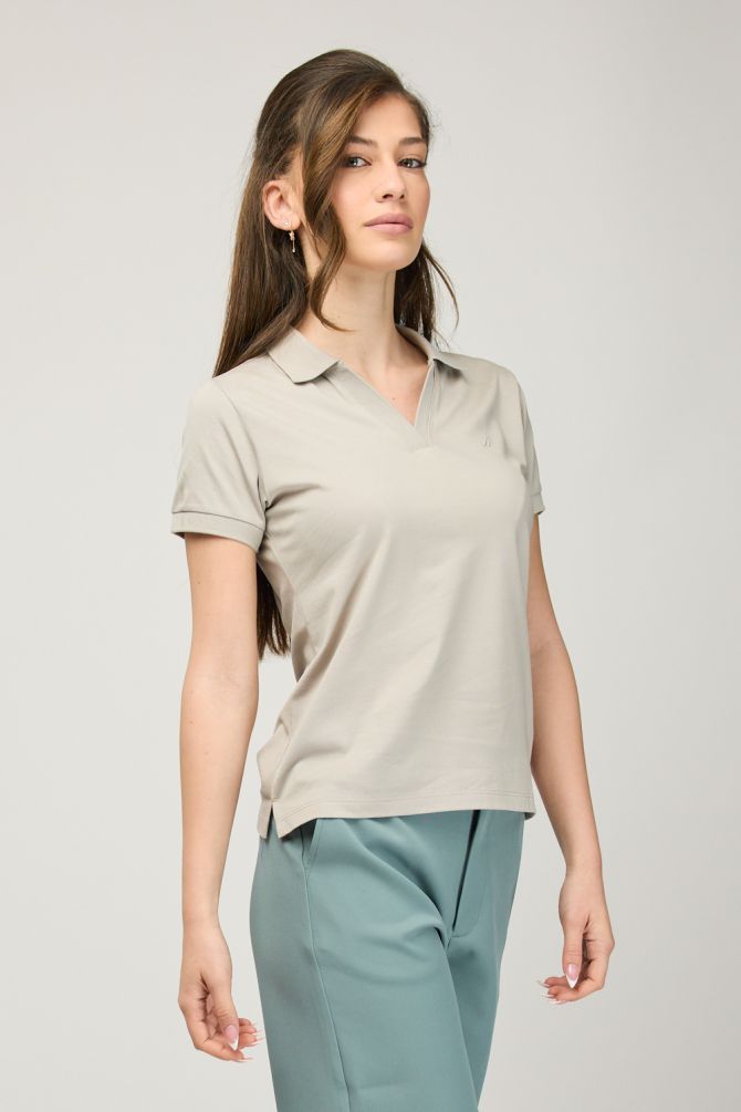 חולצת פולו קצרה לנשים