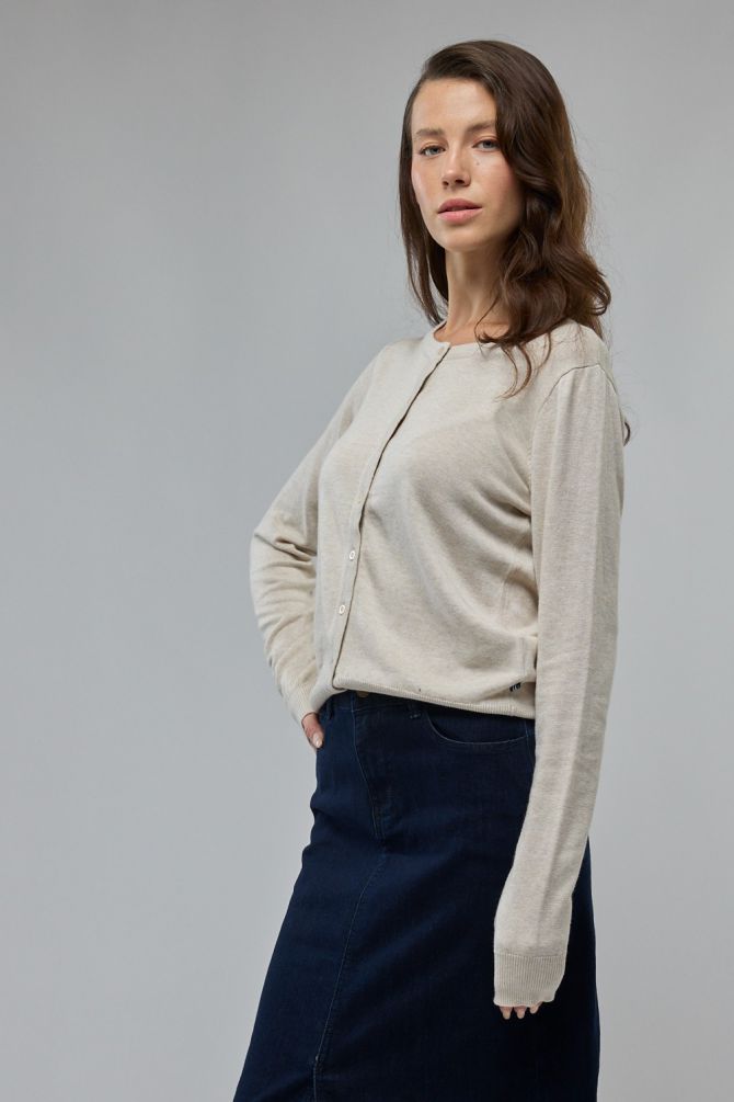 סריג קרדיגן עם כפתורים ולוגו רקום לנשים