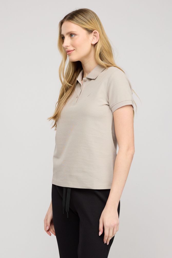 חולצת פולו קצרה לנשים