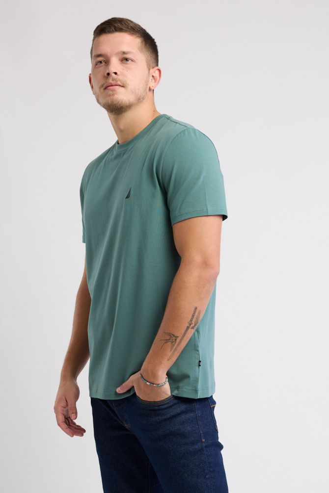 טי שירט בייסיק עם צווארון עגול ורקמת לוגו