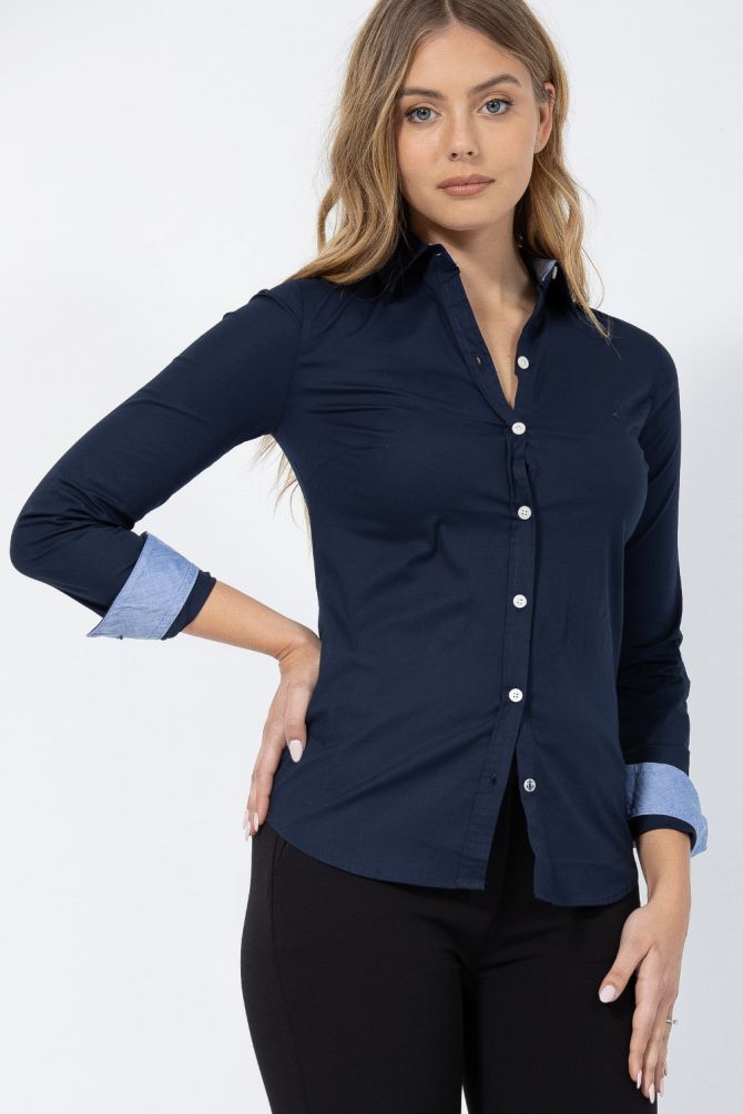 חולצה מכופתרת מבד סטרץ’