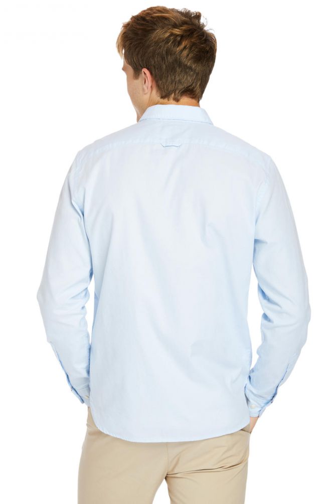 חולצה מכופתרת SLIM FIT עם רקמת לוגו