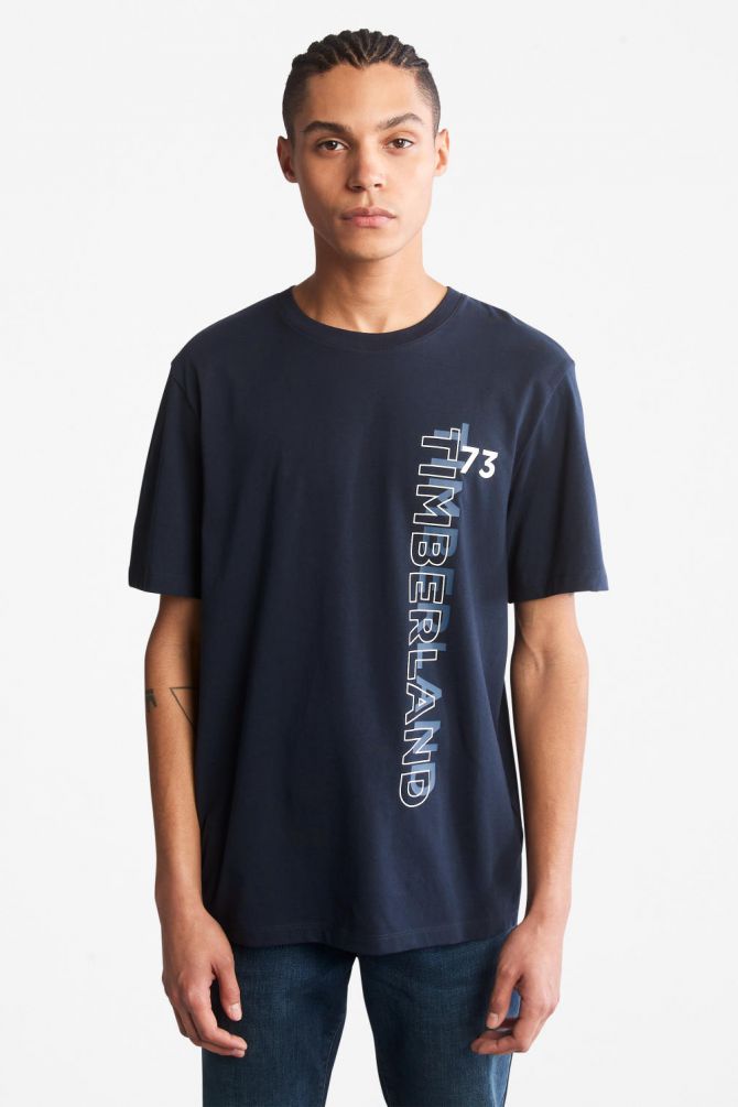 טי שירט לגבר עם הדפס לאורך של  TIMBERLAND