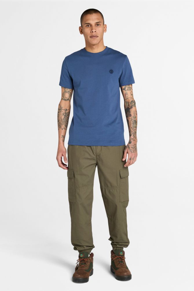 טי שירט ג’רסי מפתח עגול עם רקמת לוגו