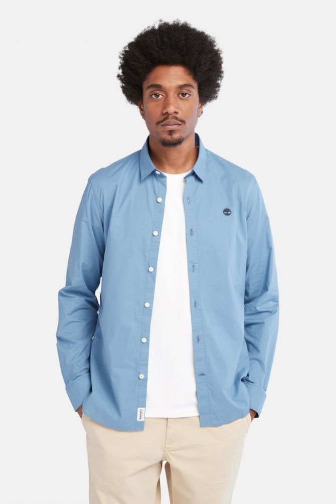 חולצה מכופתרת בגזרת FITTED עם לוגו המותג רקום