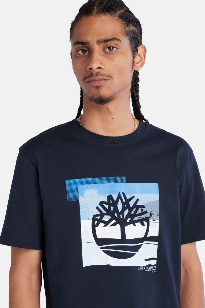 חולצת טי שירט ”Coast” לוגו גרפי