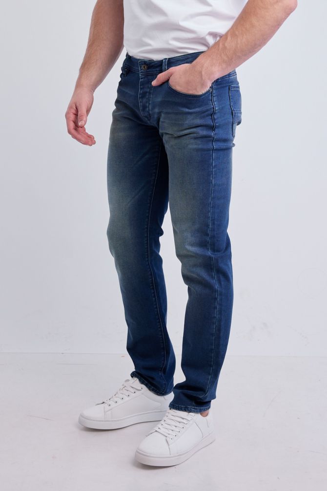 מכנסי ג’ינס Nautica ארוכים לגברים גזרה ישרה