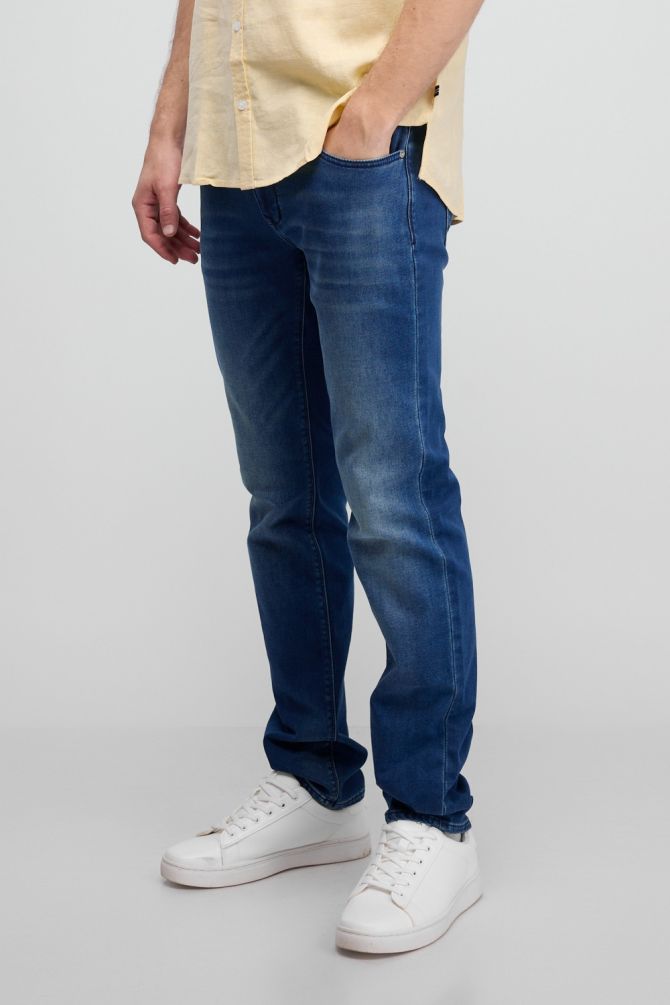 מכנסי ג’ינס Nautica ארוכים לגברים גזרה ישרה