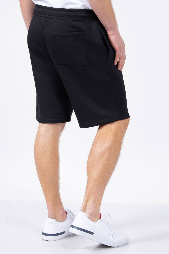 מכנסי טרנינג קצרים עם כיסים ורקמת לוגו