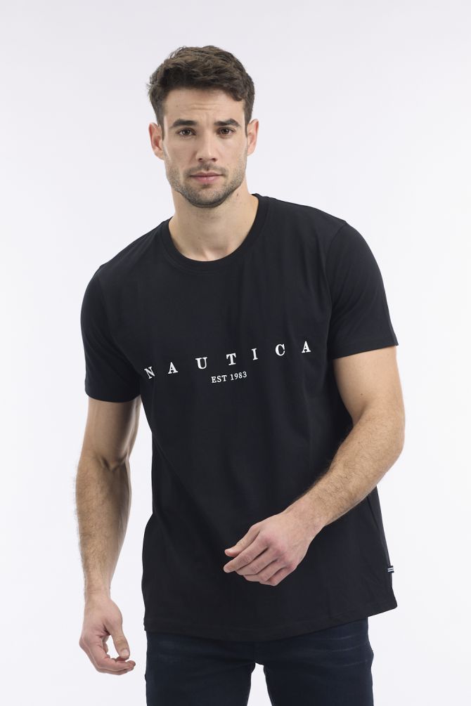 חולצה טי שירט לגבר עם לוגו מרווח