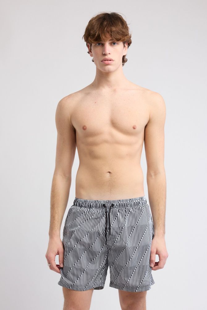 מכנסי בגד ים Nautica לגברים עם דוגמא שחור לבן