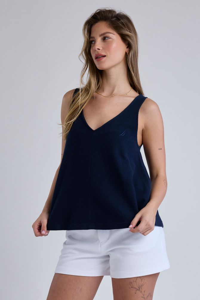 גופייה ארוגה עם צווארון V ולוגו Nautica לנשים