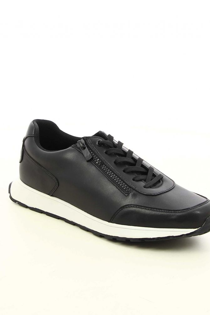 נעלי סניקרס לגבר עם רוכסן ולוגו