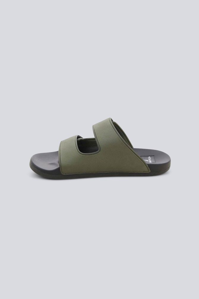 כפכפי רצועות Nautica סגירת וולקרו לגברים