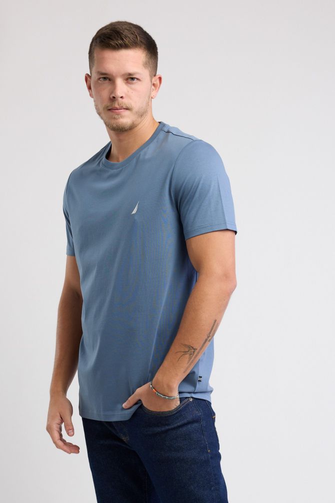 טי שירט Nautica לגברים עם לוגו רקום