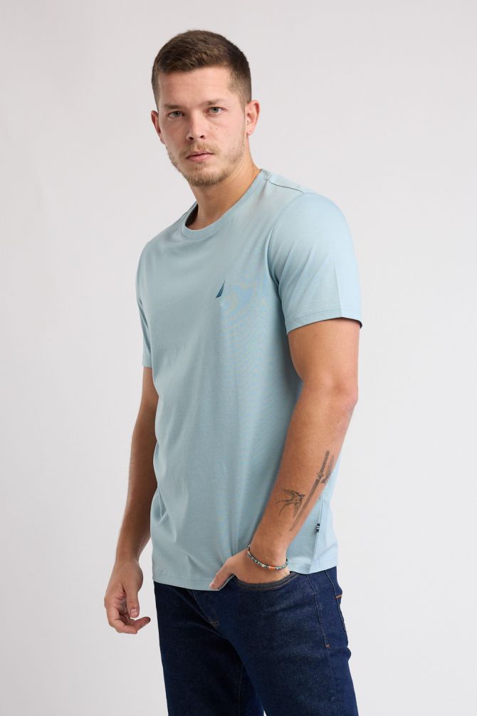 טי שירט Nautica לגברים עם לוגו רקום