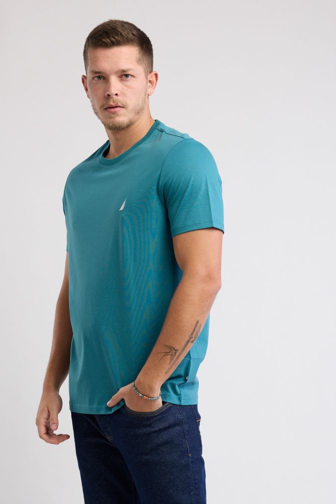 טי שירט Nautica לגברים עם לוגו רקום