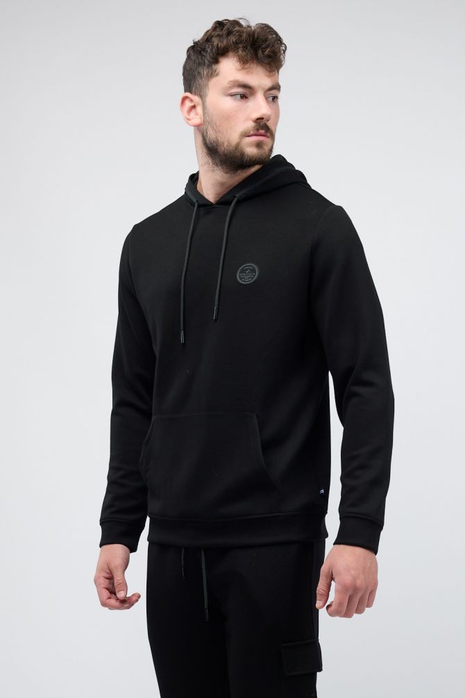 סווטשירט Nautica עם רקמה וקפוצ’ון לגברים