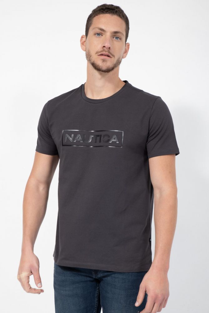 טי שירט סטרץ’ עם לוגו גומי בולט