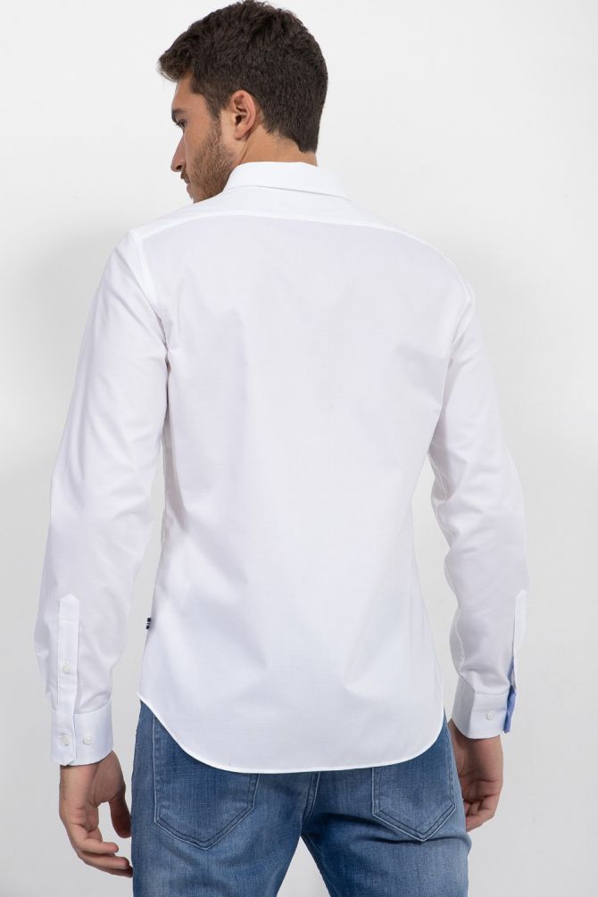 חולצה מכופתרת לגבר TAILORED FIT