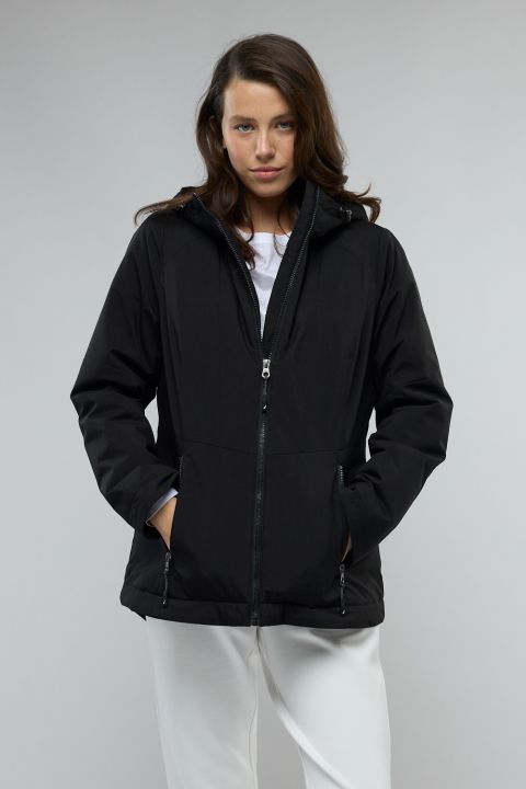 מעיל פוך Nautica עם קפוצ’ון לנשים