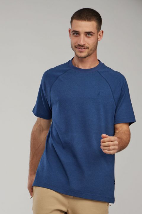 טי שירט רגלן עם שרוולים קצרים ולוגו Nautica לגברים