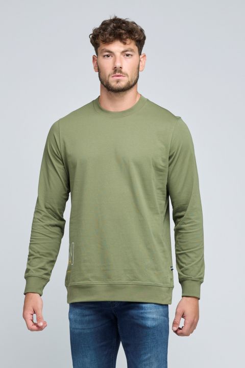 טי שירט ארוכה לגברים עם צווארון עבה והדפס ”N” בצידה