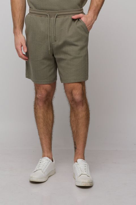 מכנסיים קצרים לגברים