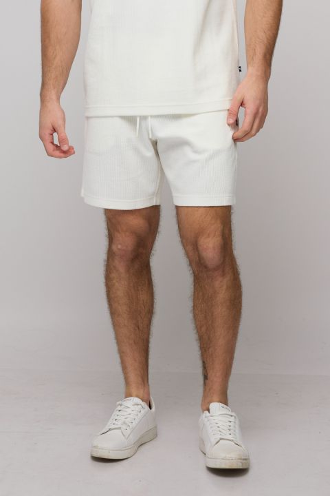 מכנסיים קצרים לגברים