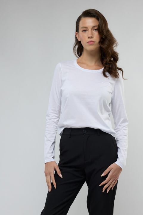 טי שירט בייסיק עם צווארון עגול לנשים