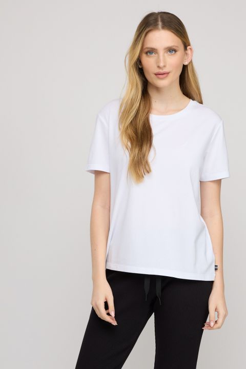חולצת טי בייסיק לנשים OVERSIZED